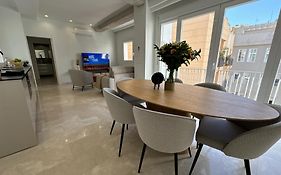 Navas 102 Cosmopolitan Loft